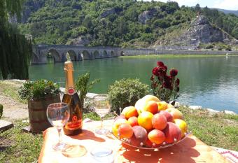 Apartment Lotika has Balcony rooms