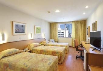 Windsor Guanabara Hotel has rooms with a private hot tub