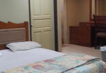 Leon Inn Nagoya has Smoking rooms