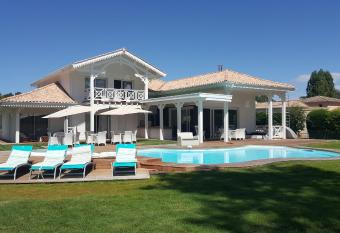 Villa BORA BORA has Balcony rooms