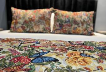 Hotel Ventura has Balcony rooms