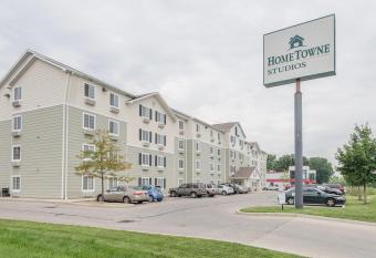 HomeTowne Studios by Red Roof Columbus has Smoking rooms