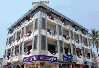 Henry Corner has Smoking rooms