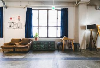 The Kitchen Hostel Ao allows 18 year olds to book a room