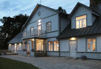 Meke has Balcony rooms