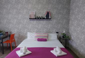 Bnbook Residence La Red allows 18 year olds to book a room