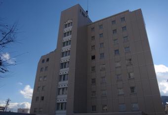 Hotel Crown Hills Okaya has Smoking rooms