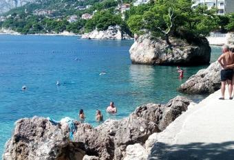 Guest House Edi has Balcony rooms