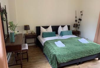 Ferienwohnungen im Osteiner Hof has Balcony rooms