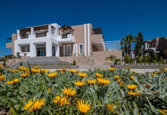 Gaia Village has Balcony rooms