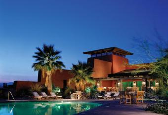 Hilton Grand Vacations Club Palm Desert has Balcony rooms