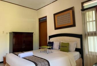 Urbanview Sasono Putro Condoongcatur by RedDoorz allows 18 year olds to book a room