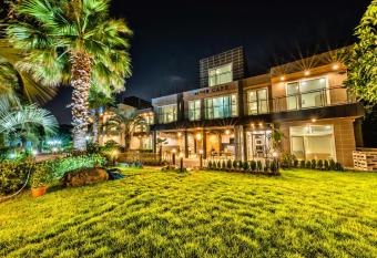 Jeju Aurum has Balcony rooms