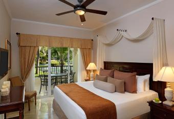 Paradisus Palma Real Golf & Spa Resort All Inclusive has Smoking/Balcony rooms