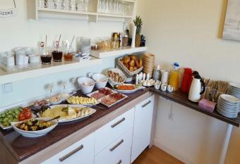 Pension Nordsee allows 18 year olds to book a room