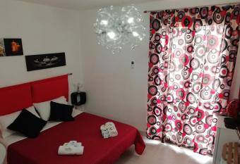 B&B Extremo Sud has Balcony rooms