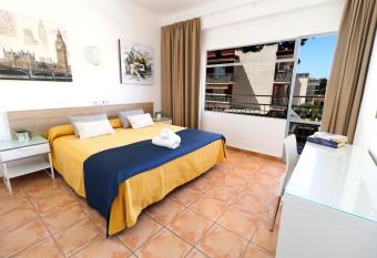 HR Gil allows 18 year olds to book a room