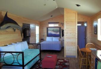 Westport Marina Cottages has Balcony rooms