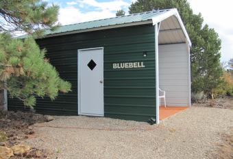 Bluebell Cabin, Glamour Cabin Camping, Stunning Night Sky has Balcony rooms