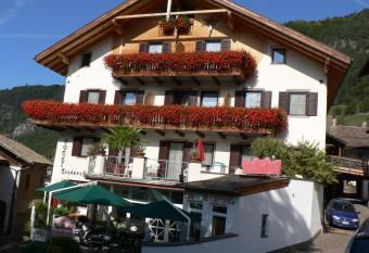 Hotel Trudnerhof im Naturpark Trudnerhorn has Balcony rooms