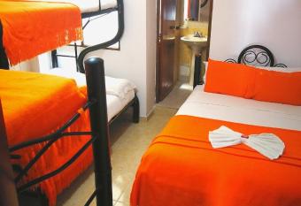 Hotel Acuarios Spa Mesitas allows 18 year olds to book a room