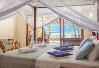 Marafiki Bungalows has Balcony rooms