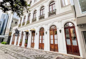 Johnscher by San Juan has Balcony rooms