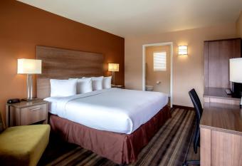 Boulder University Inn allows 18 year olds to book a room