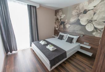 Garni Hotel Ni   City View has Balcony rooms