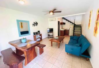 Mini Casa Cozy and Peaceful Beach Apartment allows 18 year olds to book a room