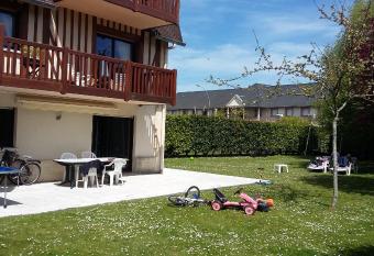 Les Manoirs allows 18 year olds to book a room