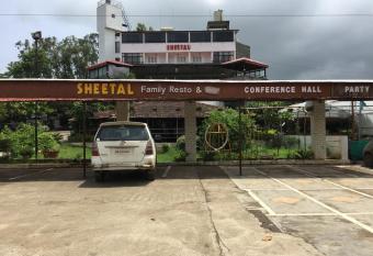 Hotel Sheetal has Balcony rooms