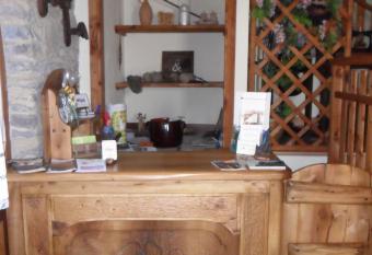 I Camuni has Smoking/Balcony rooms