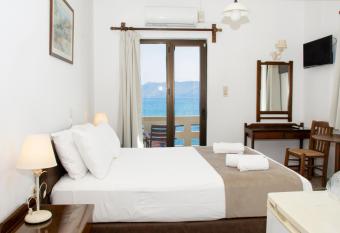 Argo Rooms-Papadakis allows 18 year olds to book a room