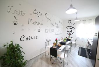 Parco Carrara has Balcony rooms