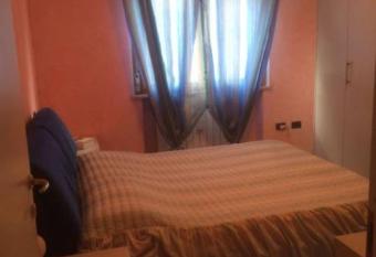 A Casa di Andrea has rooms with a private hot tub