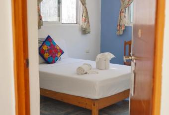 Posada Paso Del Sol allows 18 year olds to book a room