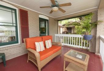 Inn on Charlotte has Balcony rooms