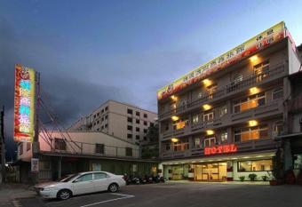 Puti Commercial Hotel has Balcony rooms