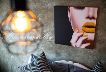 Baan Rom Talay has Balcony rooms