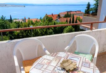 Apartment Oswald has Balcony rooms