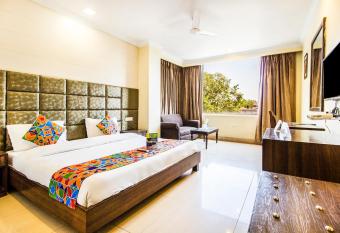 FabHotel Aaykay Model Town has Balcony rooms