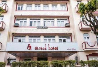 Strand Hotel, Colaba has Balcony rooms