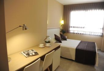 La City Mercado has Balcony rooms