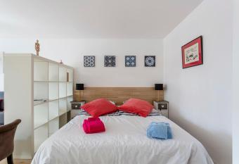 Studio du Mar  chal has Balcony rooms
