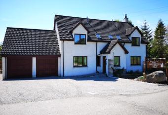 Beechwood Lodge allows 18 year olds to book a room