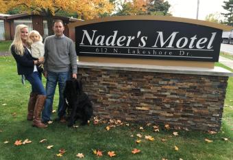 Nader's Motel & Suites has Balcony rooms