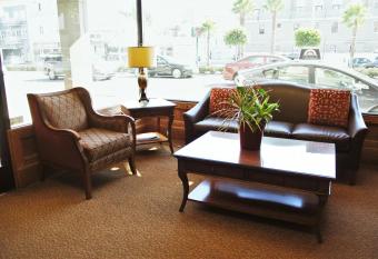 Cow Hollow Inn and Suites allows 18 year olds to book a room