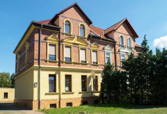 Haus zur Pulverm  hle allows 18 year olds to book a room