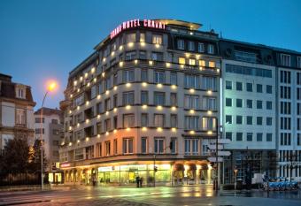 Grand Hotel Cravat allows 18 year olds to book a room